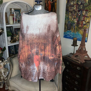 Large sweater with a Woman with umbrella city scene Pullover Brown cream